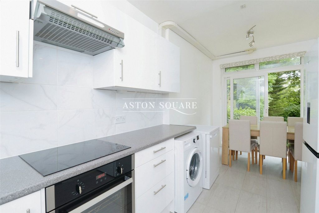 Property photo 3 of 10 Picture No. 09