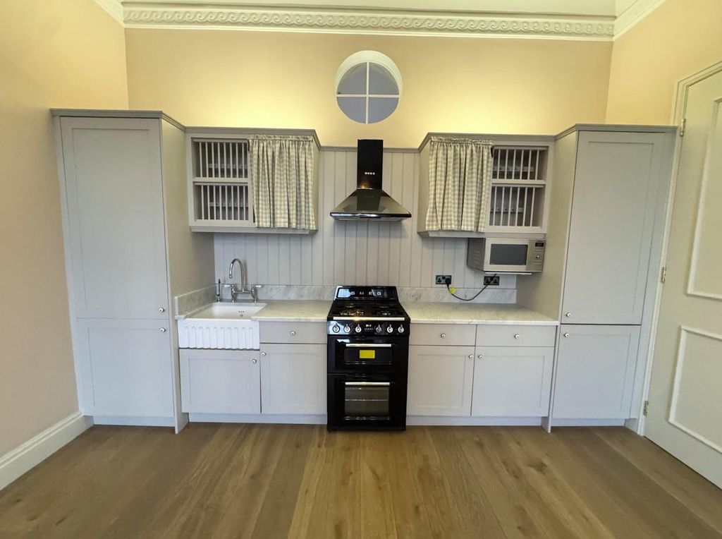 Property photo 3 of 8 3.Jpeg