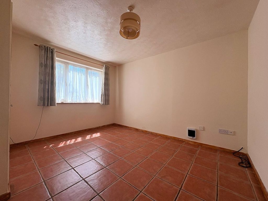 Property photo 2 of 18 Picture No. 29