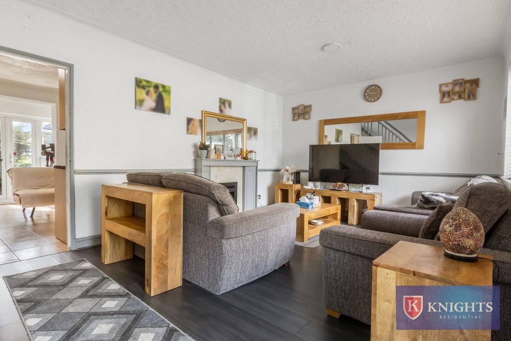 Property photo 3 of 24