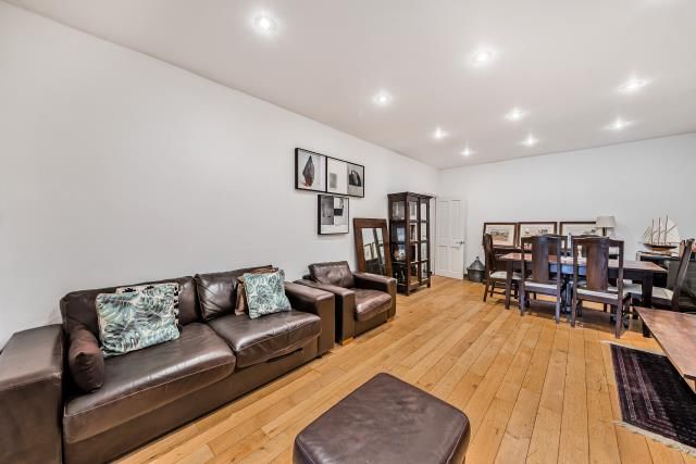 Property photo 2 of 18 Reception Room