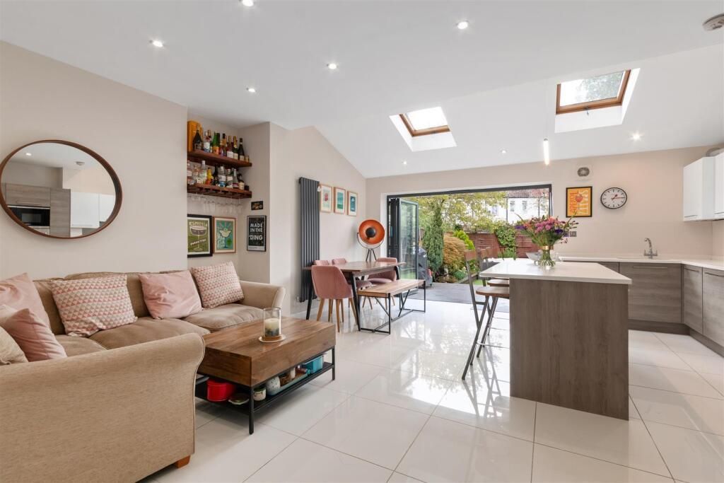 Property photo 2 of 12 Picture No. 08