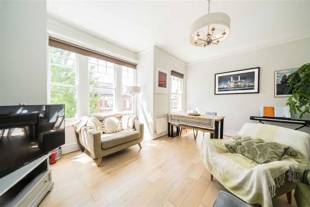 Property photo 3 of 10