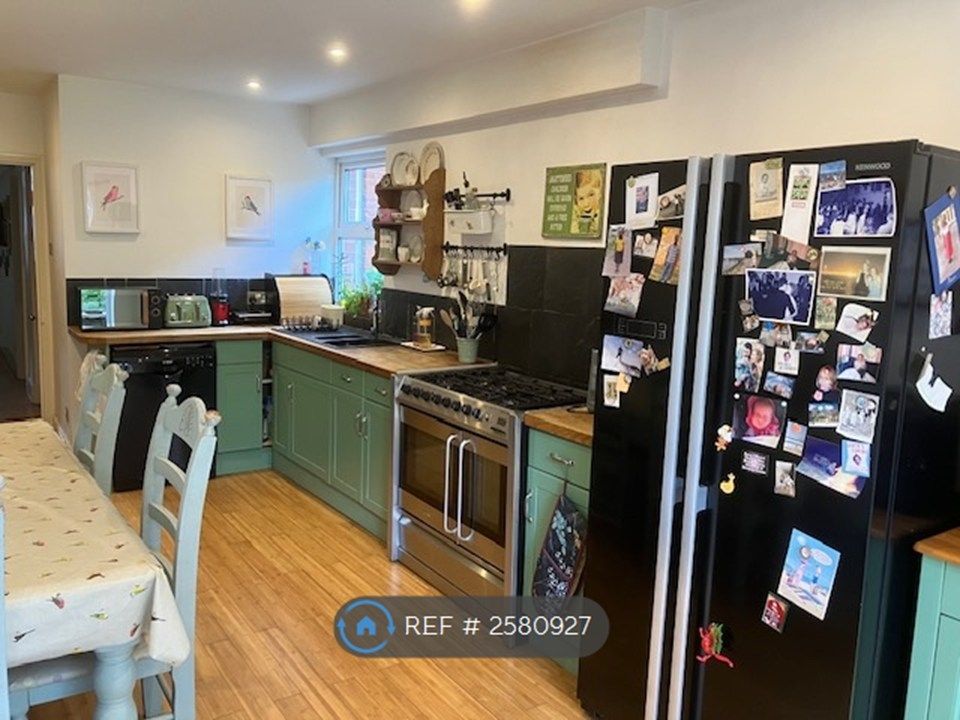 Property photo 2 of 35