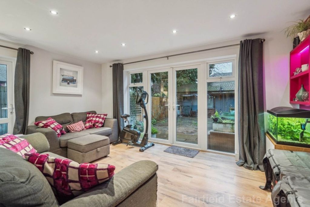 Property photo 3 of 20