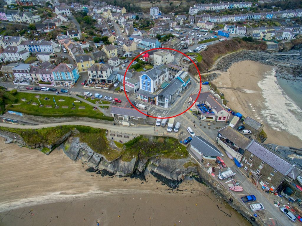 Property photo 2 of 25