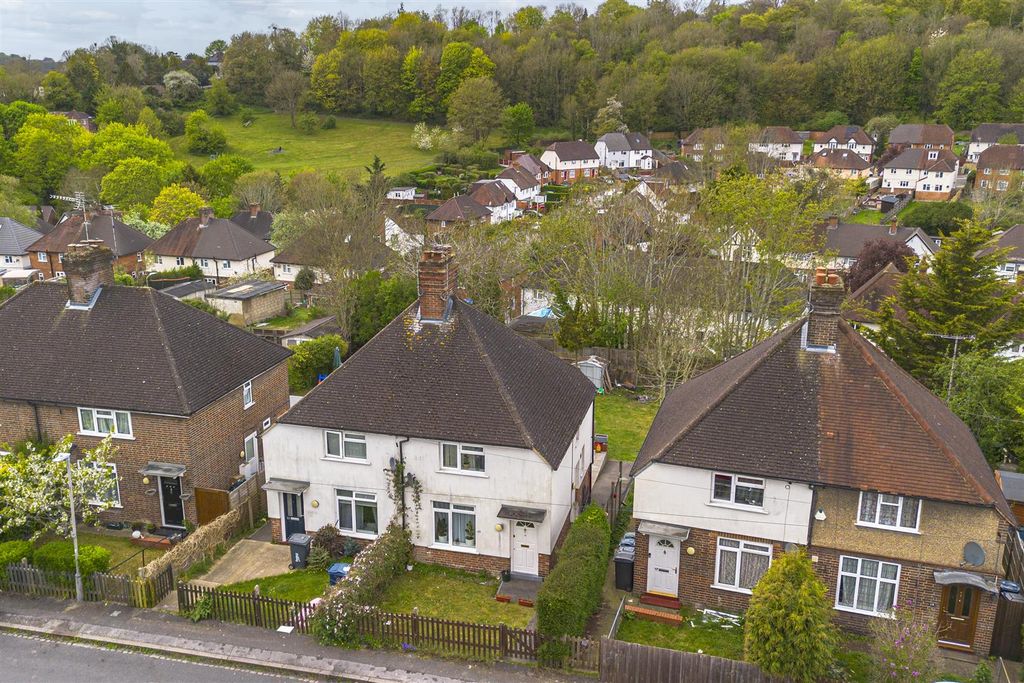 Property photo 2 of 11