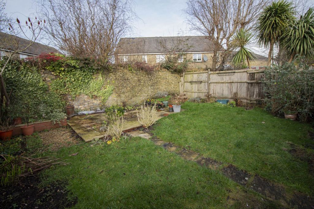 Property photo 2 of 7