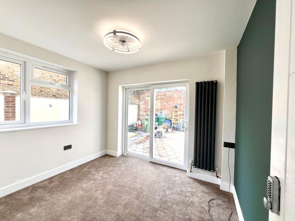 Additional image 9 of 6 bed semi-detached house to rentGladstone Road, Folkestone CT19
