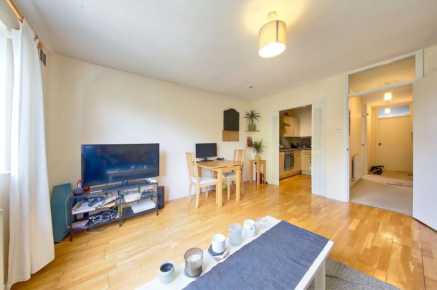 Property photo 3 of 7 Picture No. 06