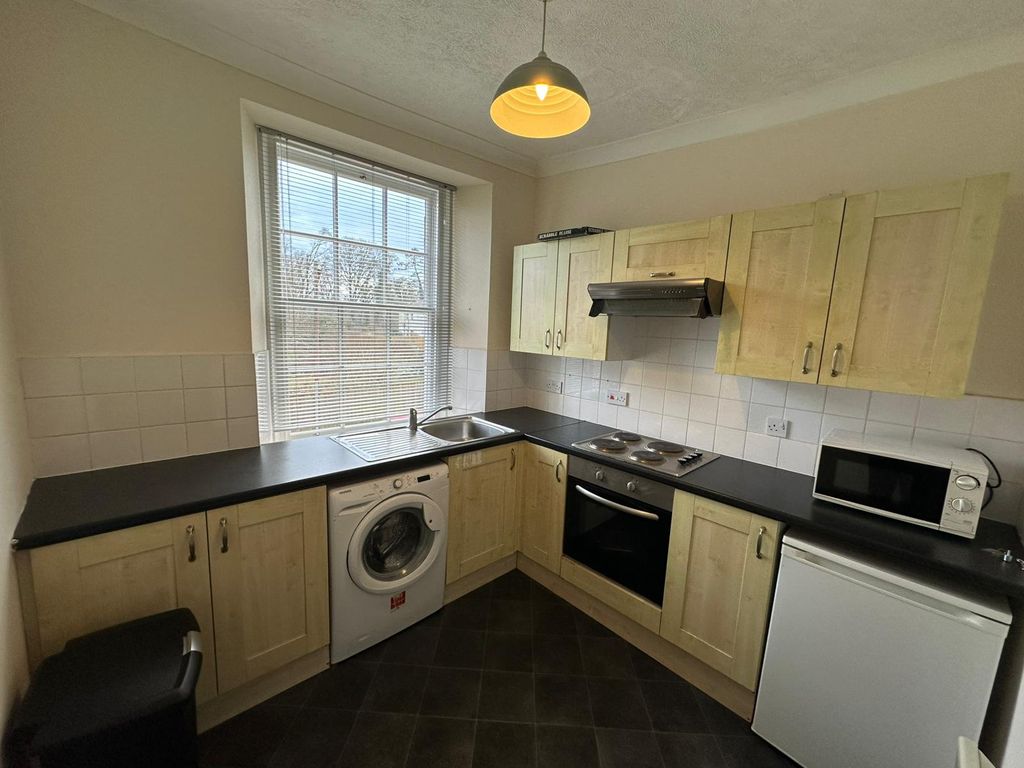 Property photo 2 of 14 Gallery