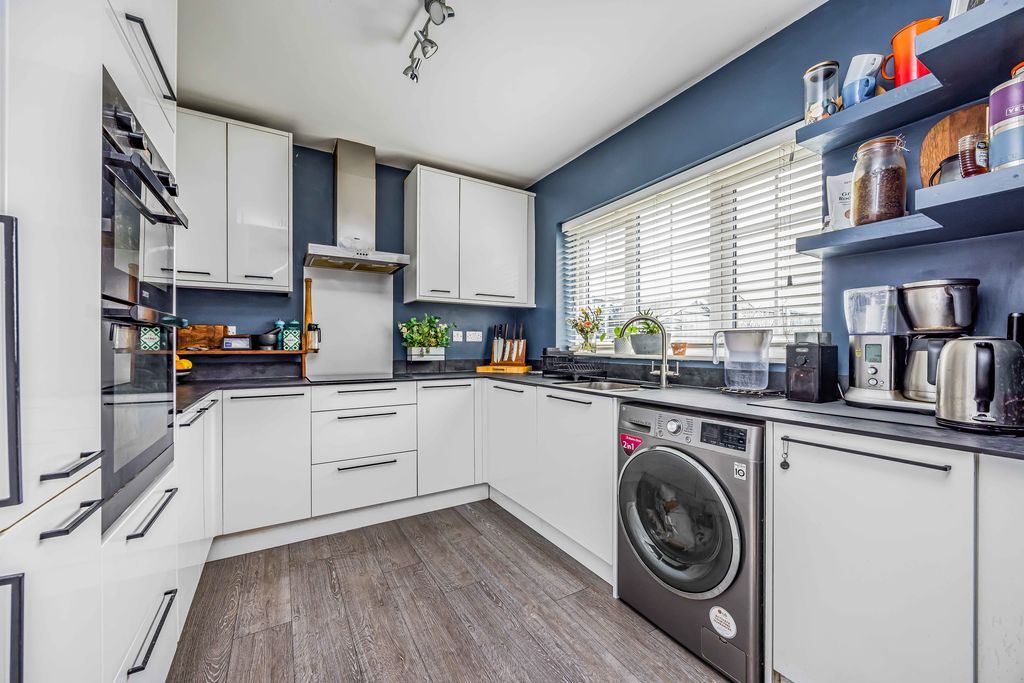 Property photo 3 of 18 Photo 8