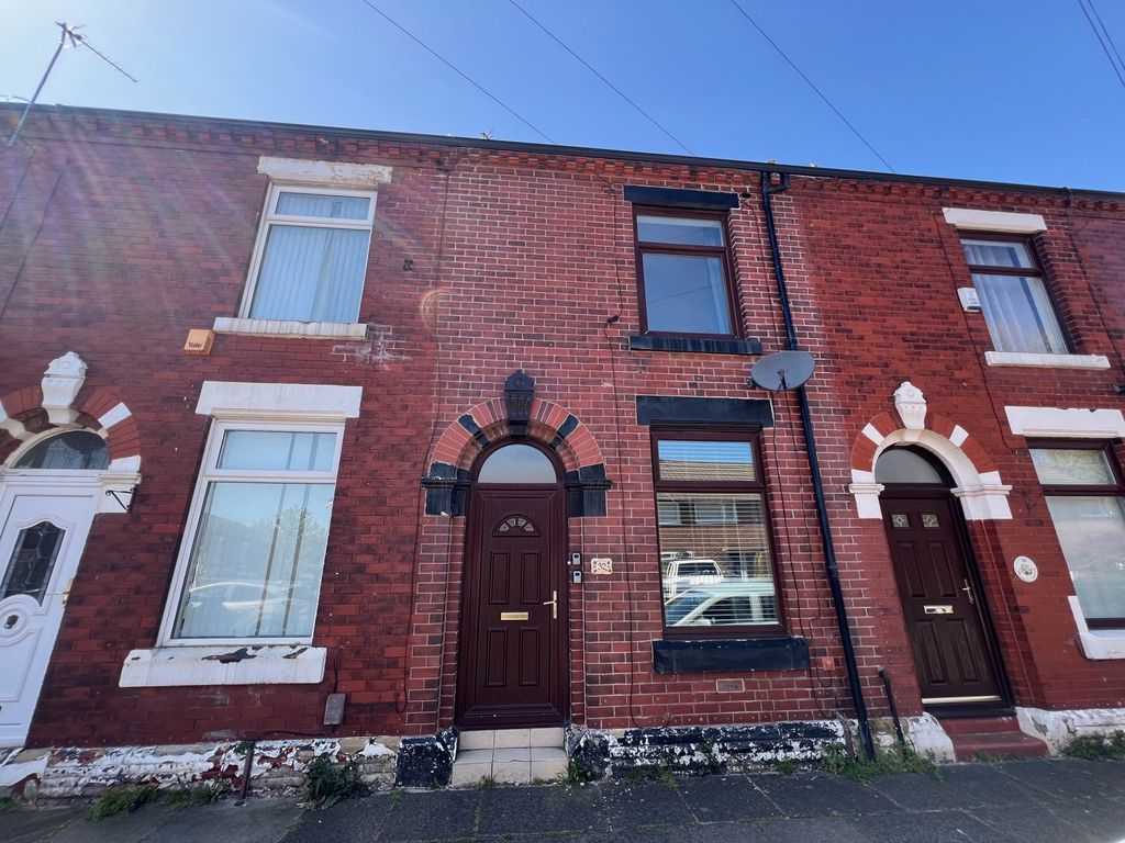 Property photo 1 of 9 Front