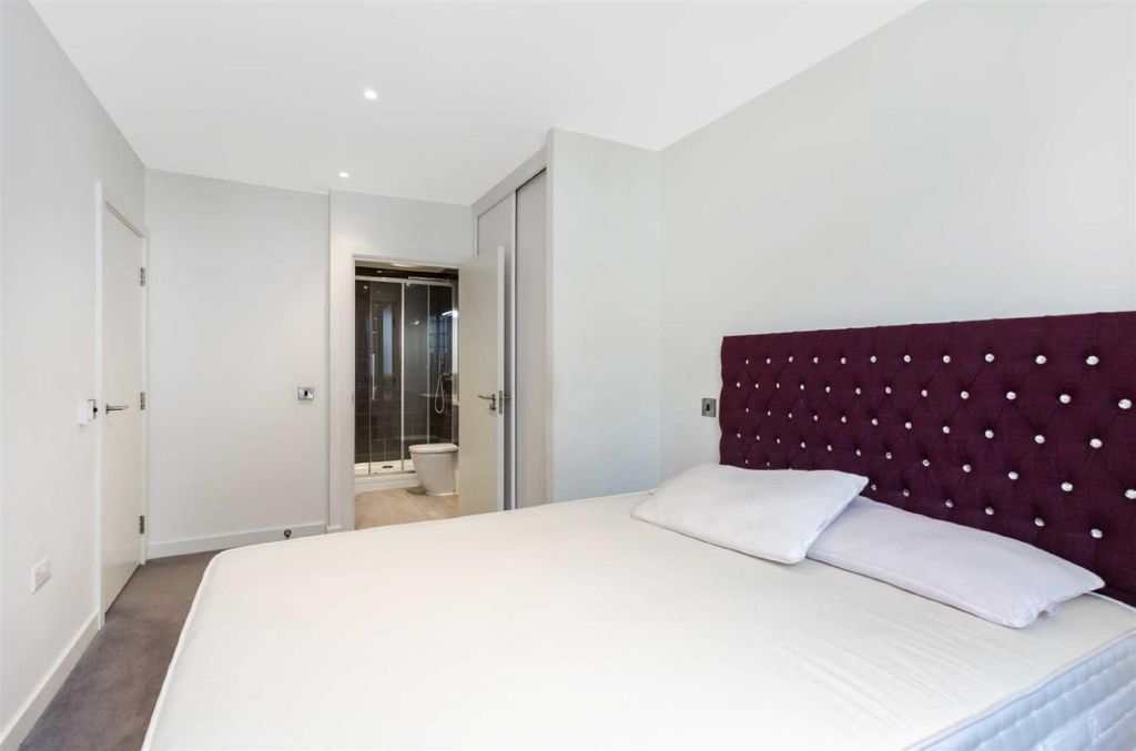 Property photo 2 of 10 Property-Photo-763