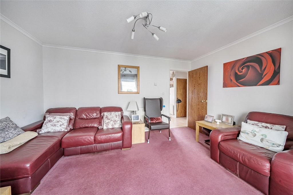 Property photo 3 of 19 Picture No. 17