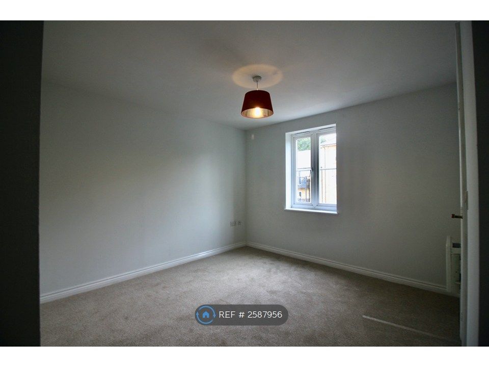 Property photo 3 of 8