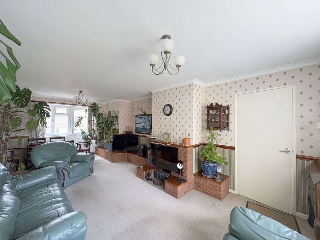 Property photo 2 of 17 Gallery