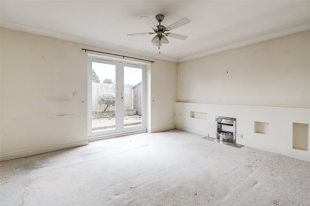 Property photo 2 of 19 Picture No. 37