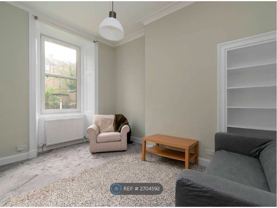 Property photo 2 of 6 Lounge