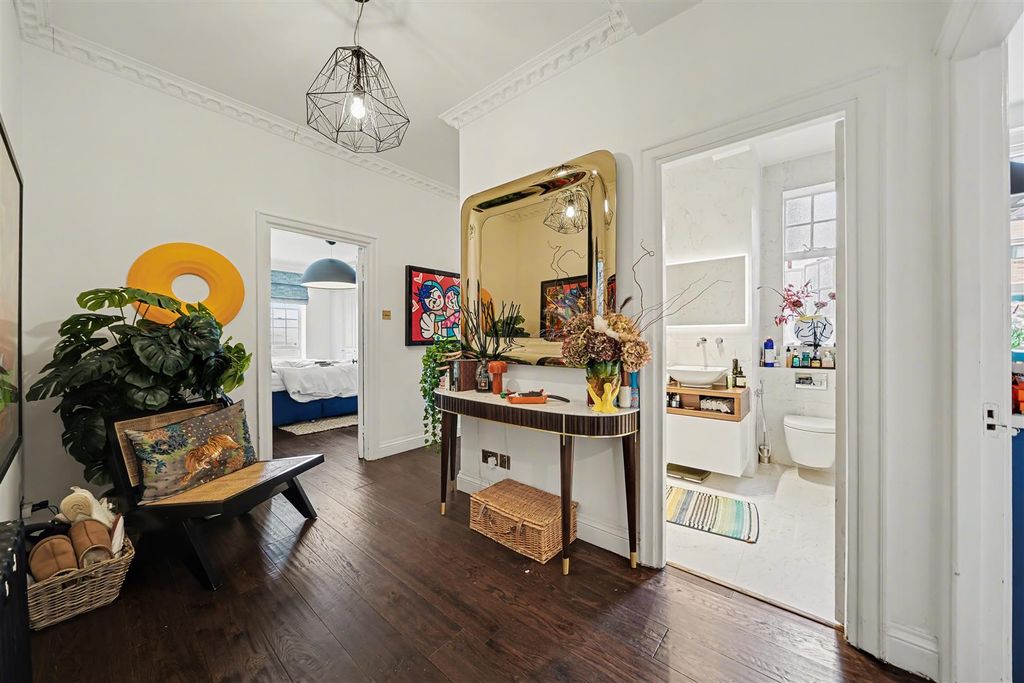 Property photo 2 of 10 St John's Wood Court Nw8 8Qr-No Watermark-1.Jpg