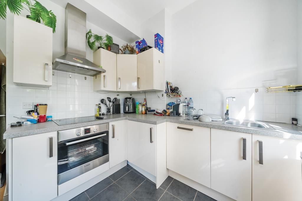 Property photo 2 of 11 Kitchen