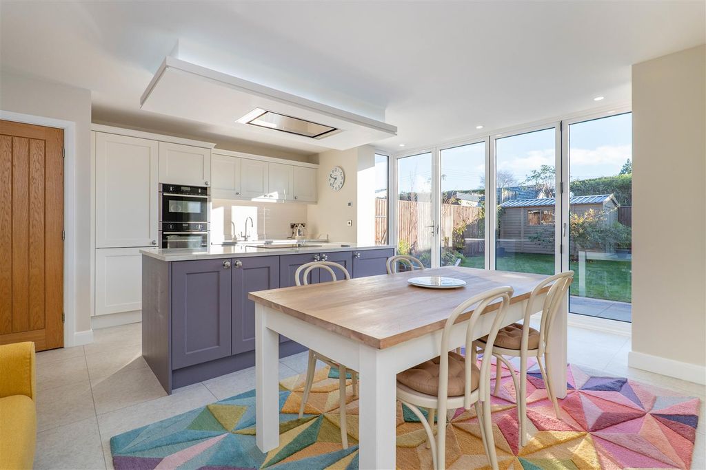 Property photo 3 of 35 Kitchen/Dining Room