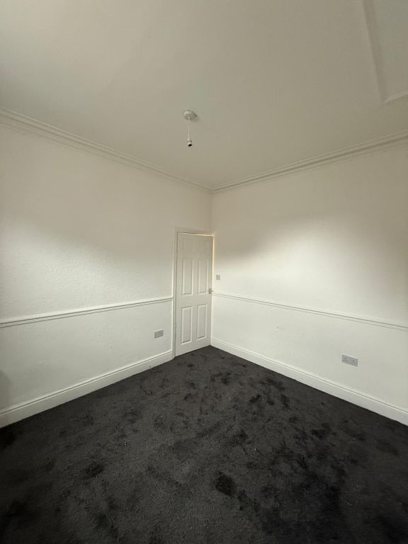 Property photo 3 of 28