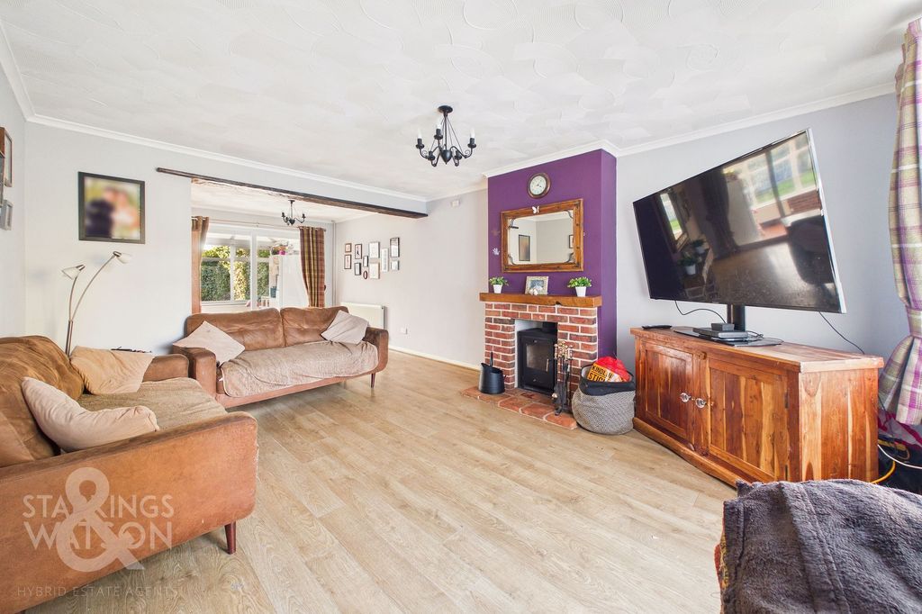 Property photo 2 of 26