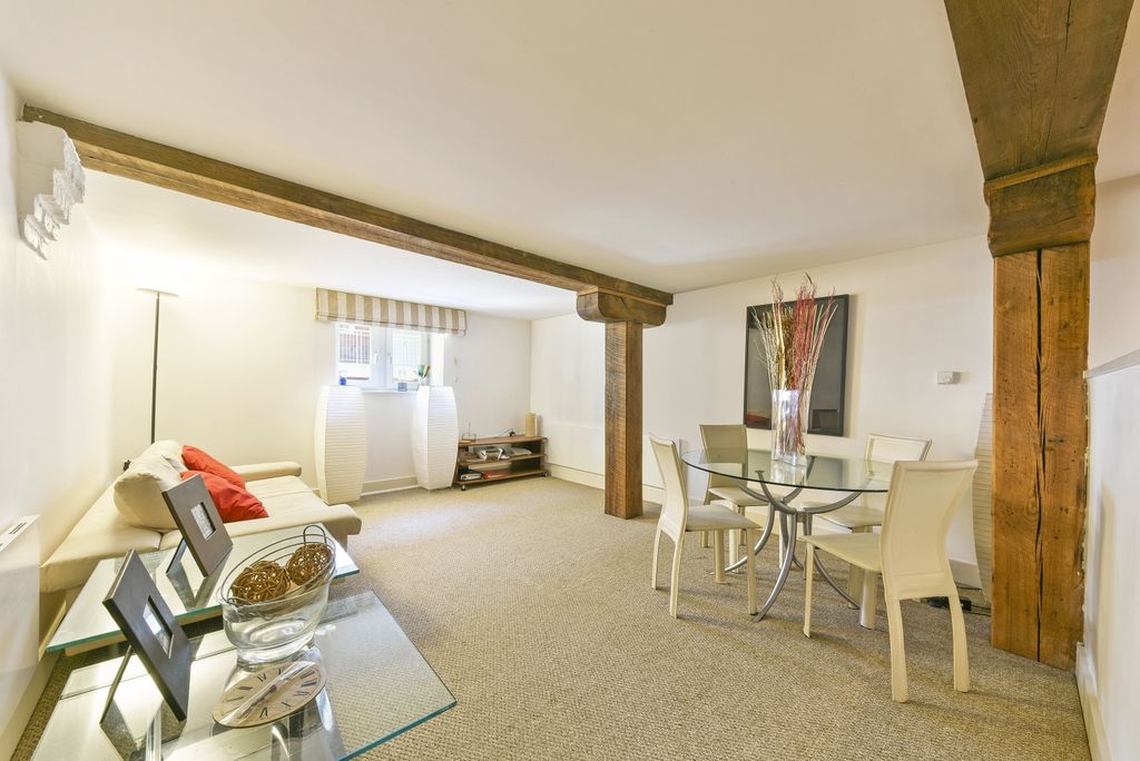 Property photo 1 of 7 Living Area