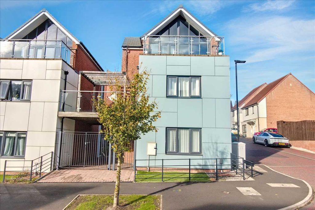 Property photo 1 of 14 Main Picture