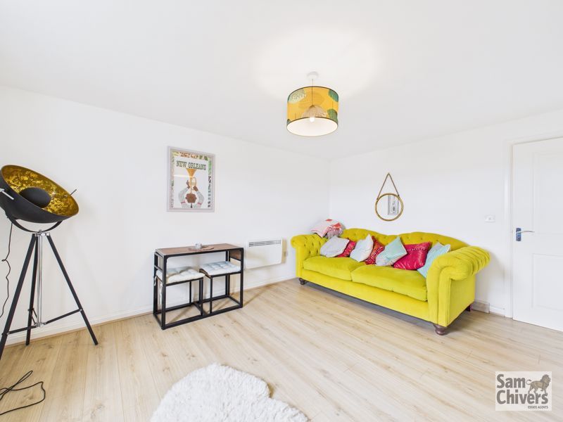 Property photo 3 of 17 Photo 8