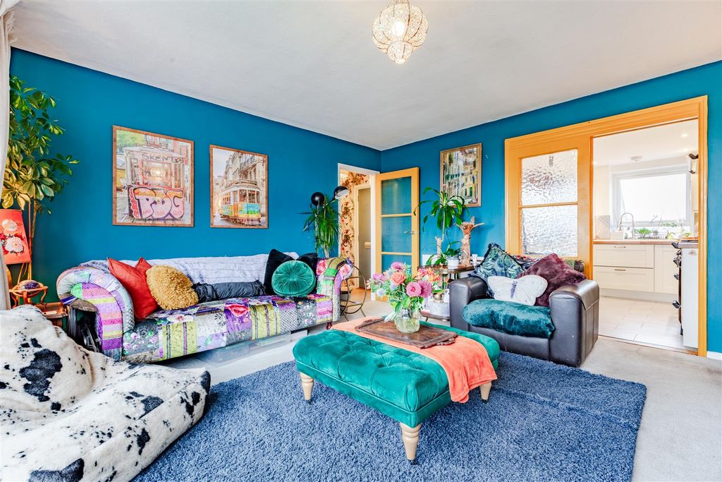 Property photo 2 of 15 Reception