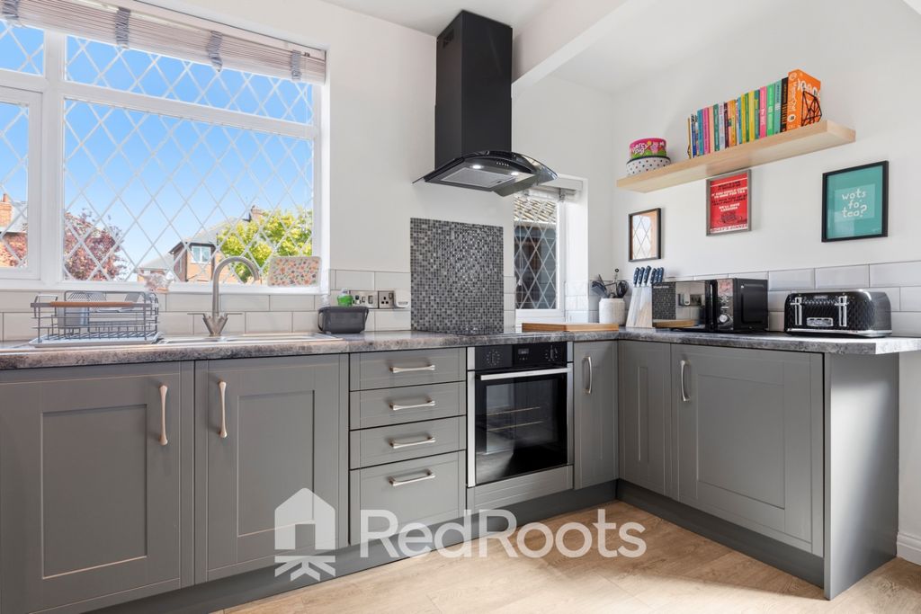 Property photo 2 of 23 5102043