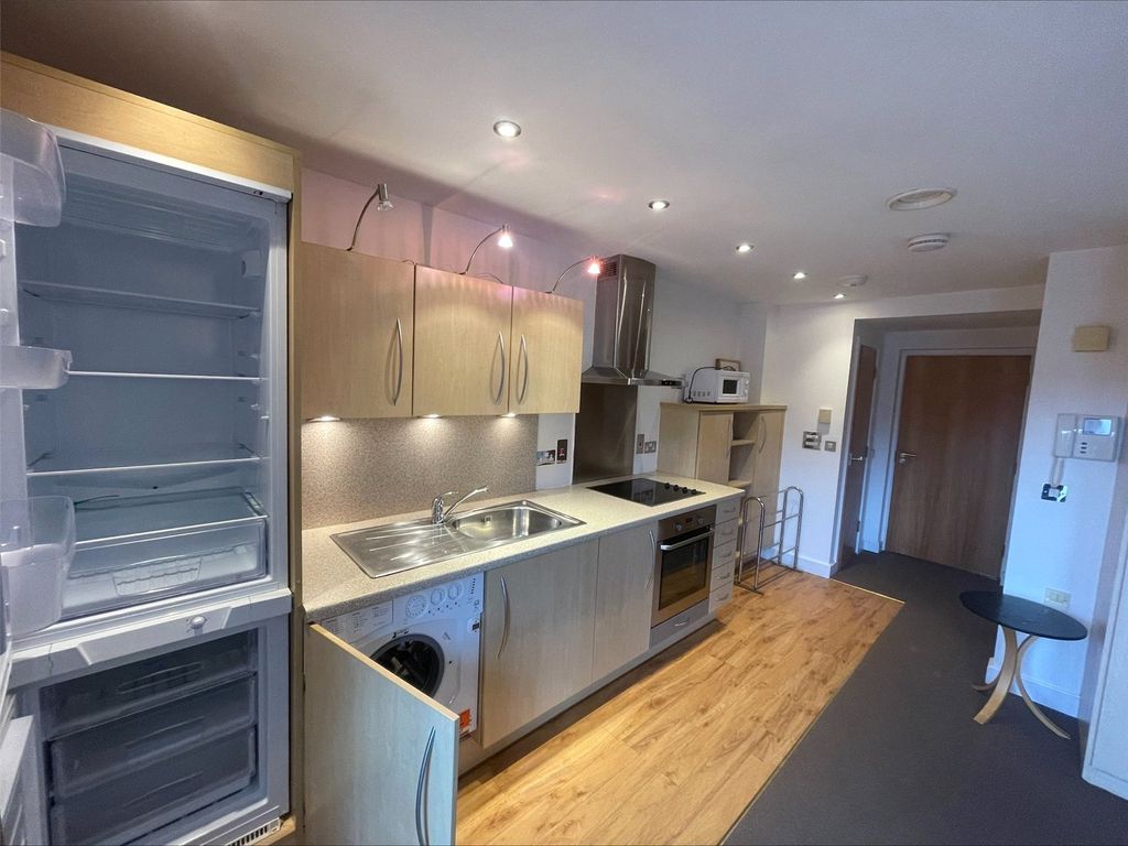 Property photo 3 of 8 Picture No. 06