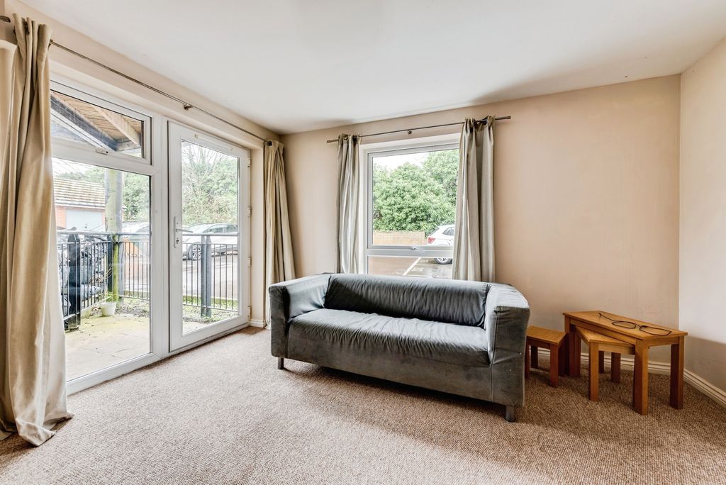 Property photo 2 of 17 Pbox-Img.Jpg