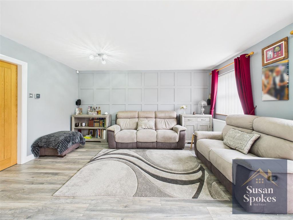 Property photo 3 of 20 Cam01858G0-Pr0222-Still006.Jpg