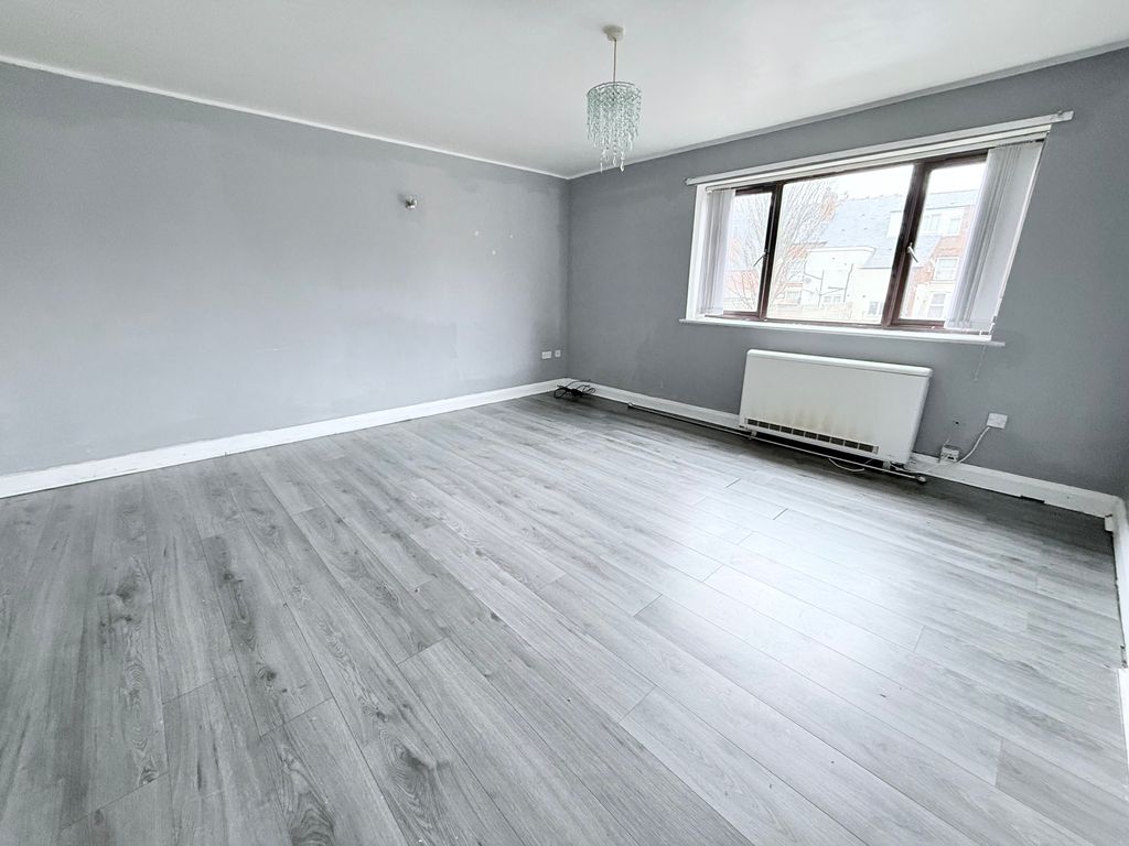 Property photo 2 of 5 Image