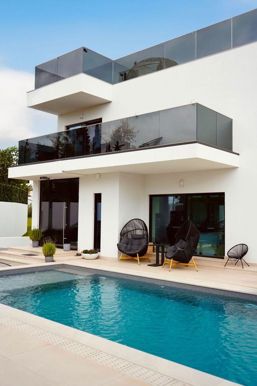 Property photo 1 of 16 Villa, Benalmadena