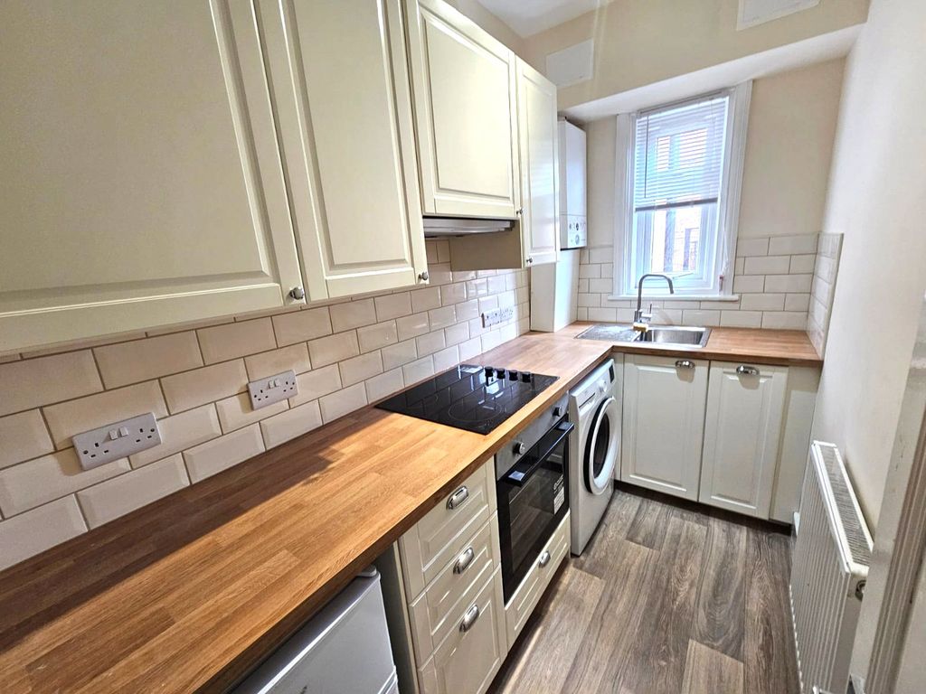 Property photo 2 of 8 Picture No. 01