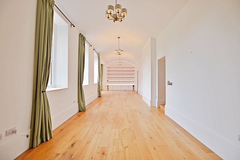 Property photo 1 of 34 Photo 32