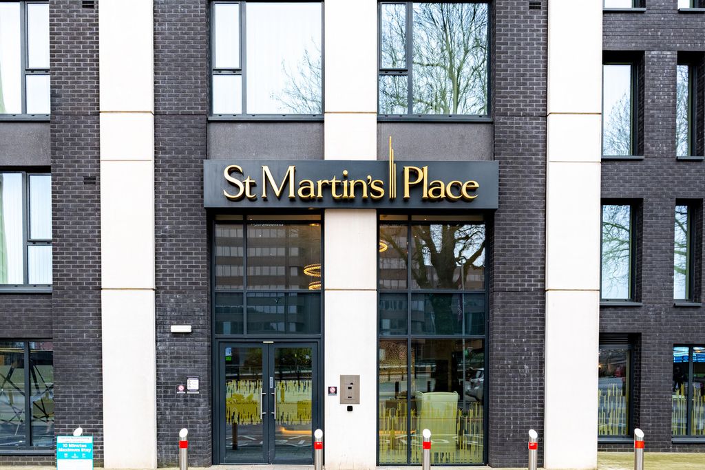 Property photo 2 of 31