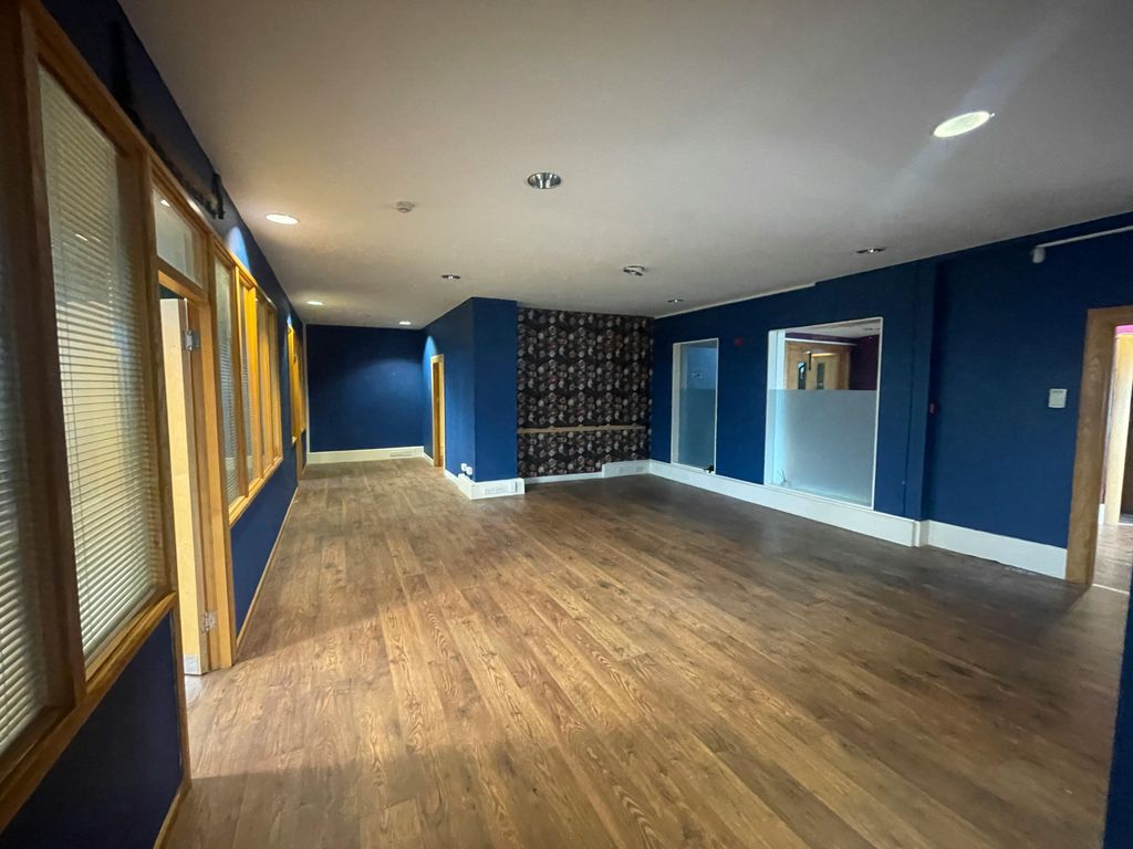 Property photo 2 of 8 Img_2897.Jpg