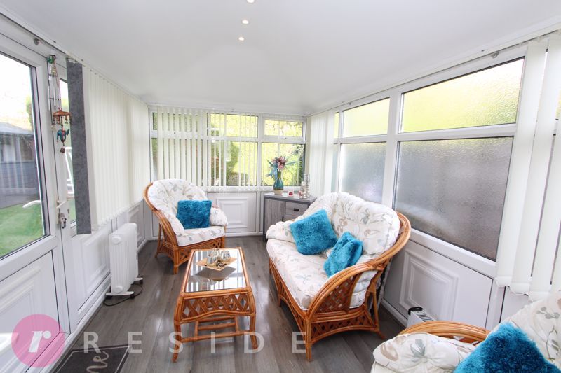 Property photo 3 of 19 Conservatory