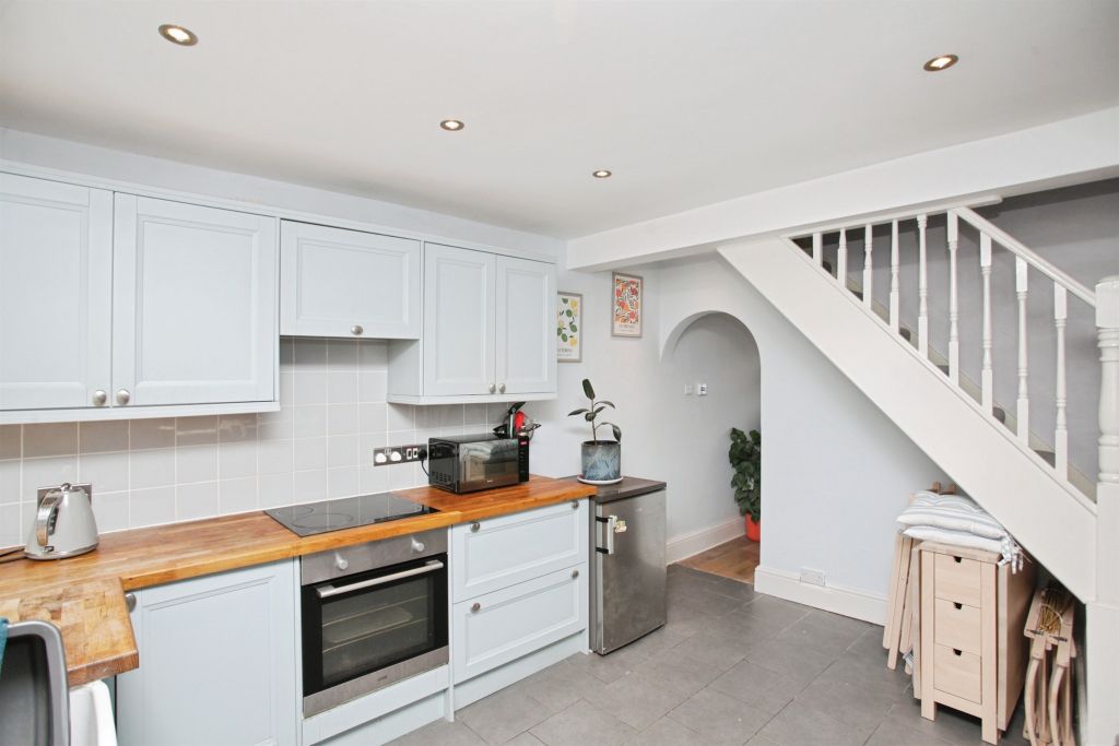 Property photo 3 of 17