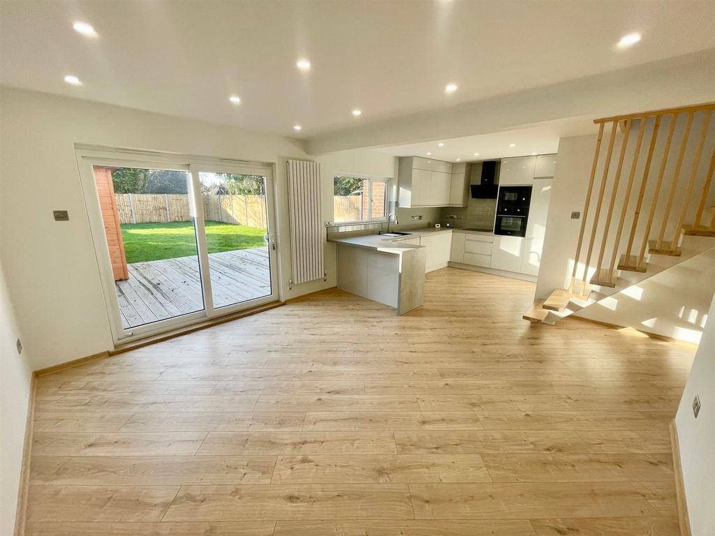 Property photo 2 of 16 23.Jpg