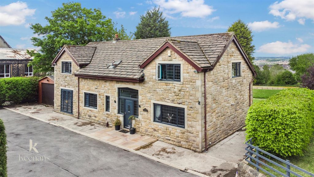Property photo 1 of 43 2.Jpg