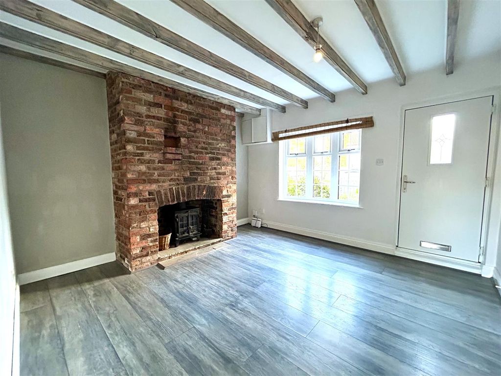Property photo 2 of 13 Lounge