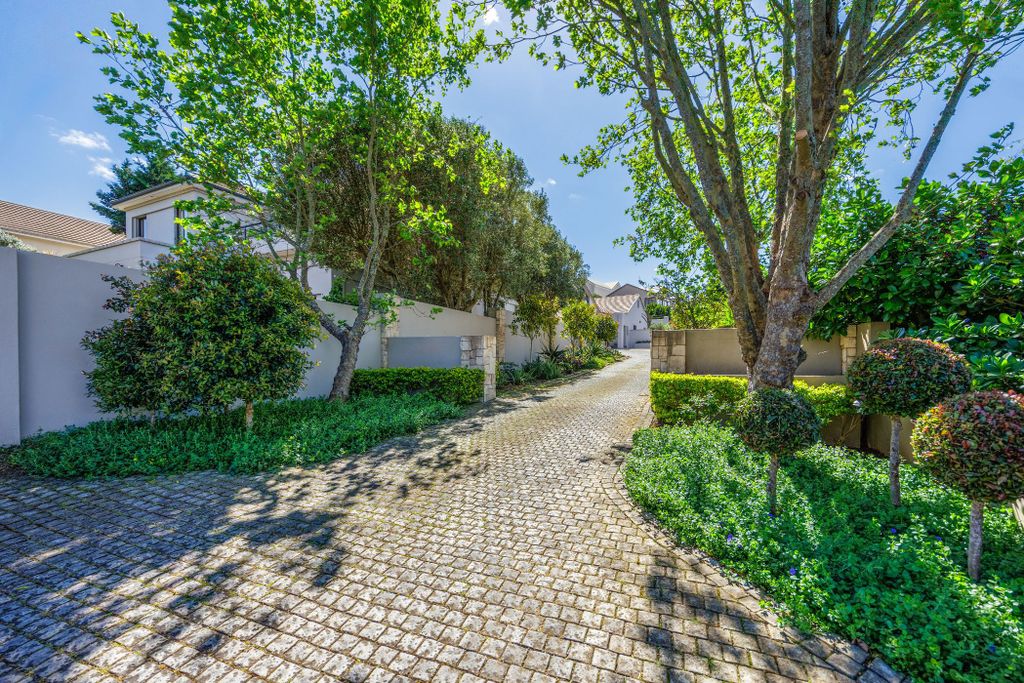 Property photo 2 of 34