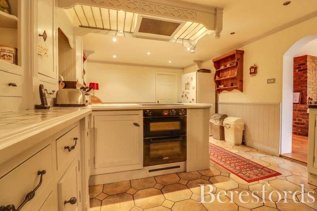 Property photo 2 of 17 2