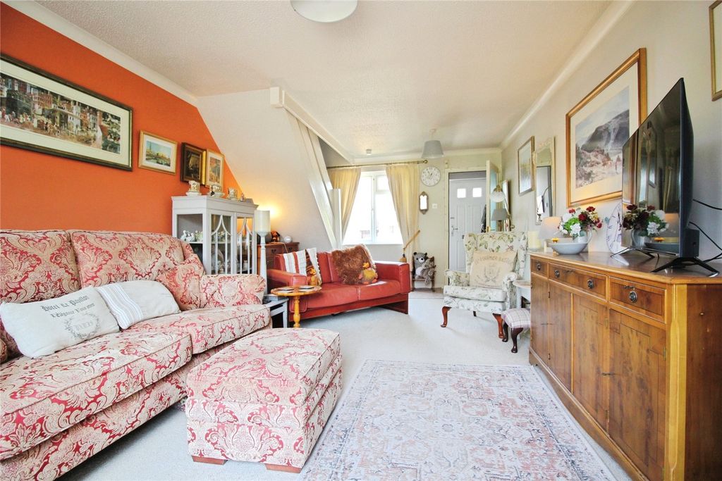Property photo 2 of 17 Picture No. 14